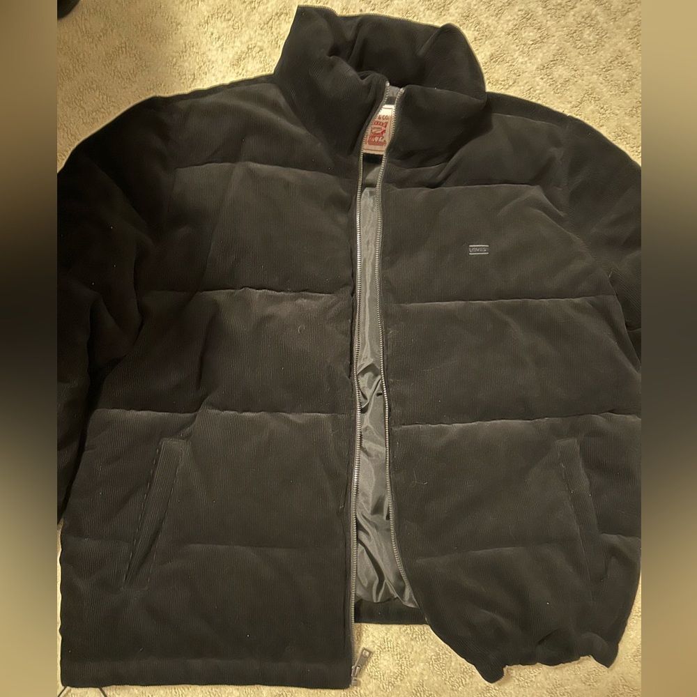 Black Levi’s corduroy puffer jacket XXLo